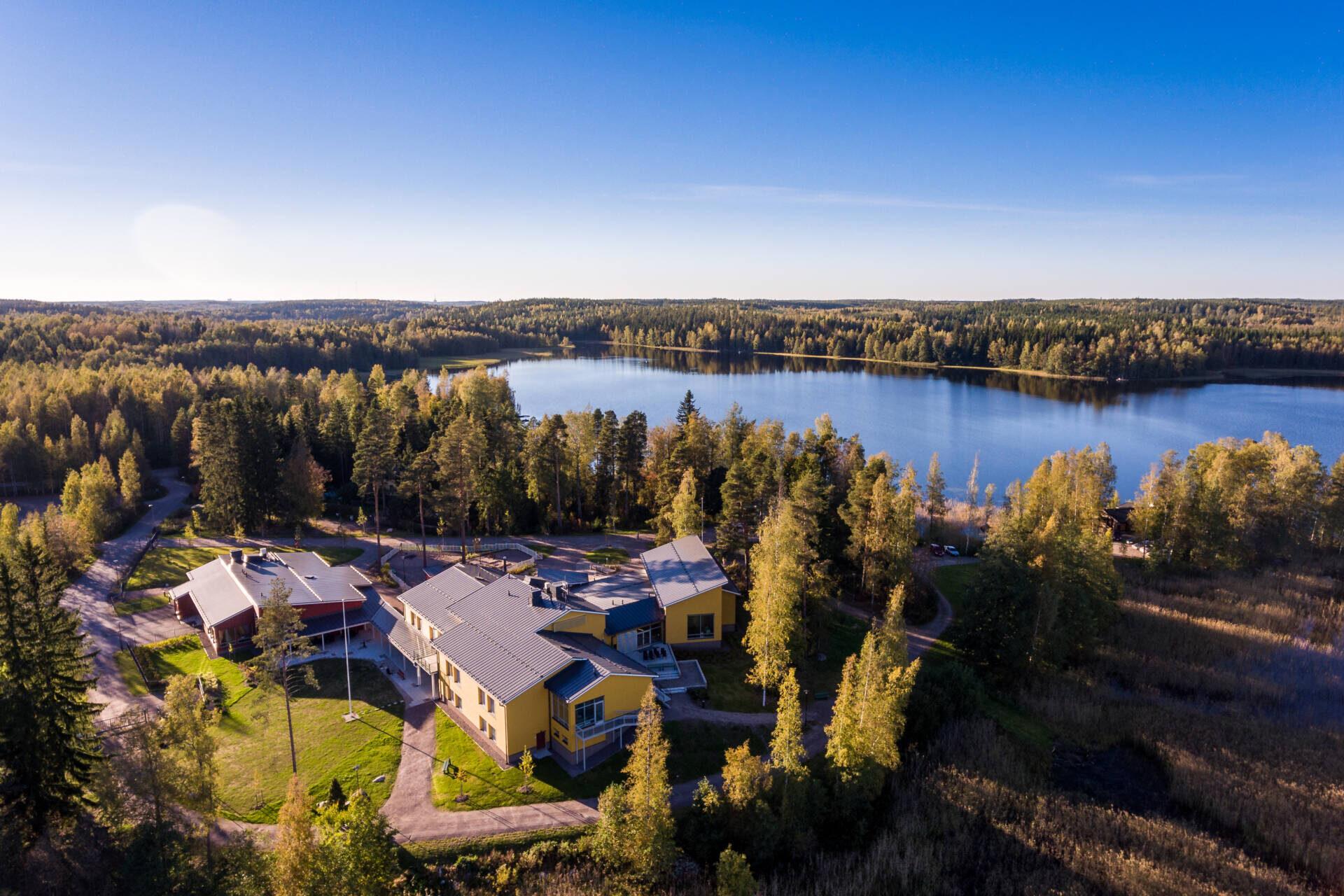 Vertaistukipuhelimen päivystäjien koulutus- ja virkistysviikonloppu 10.-11.9.22 Nastolassa
